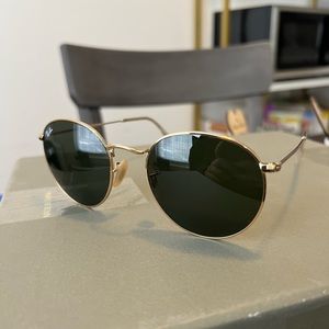 Ray-Ban RB 3447 Round Metal Sunglasses with Gold Frame